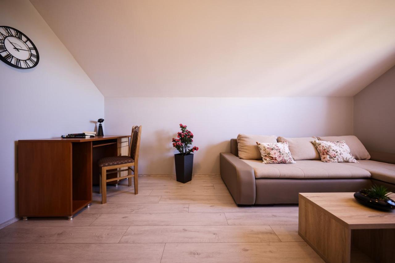 Apartment Ruza Sukosan Bagian luar foto
