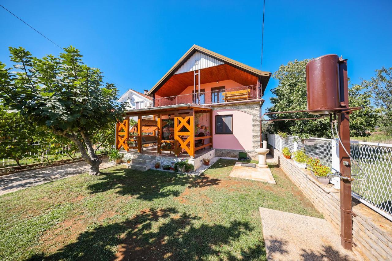 Apartment Ruza Sukosan Bagian luar foto