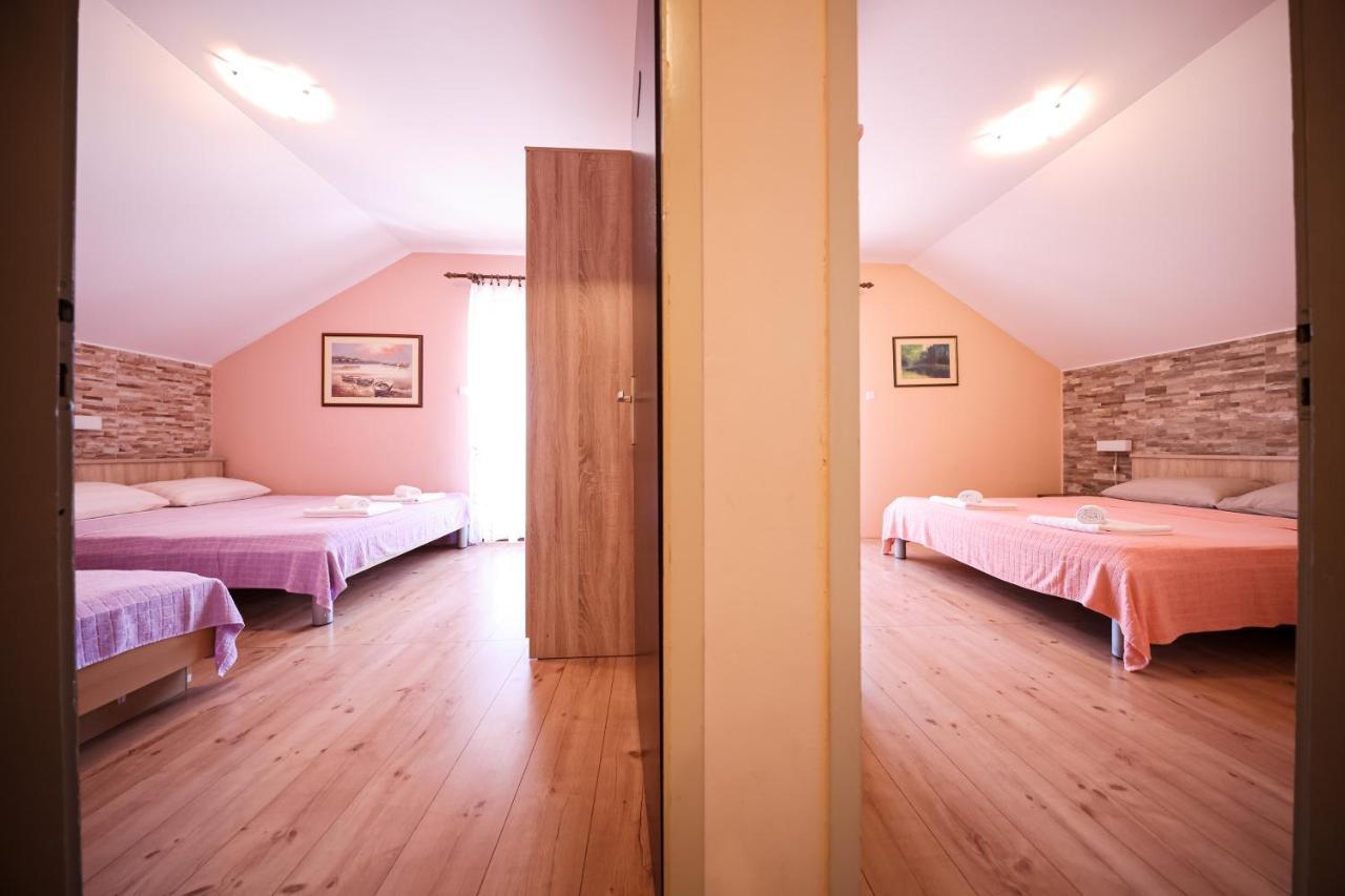Apartment Ruza Sukosan Bagian luar foto