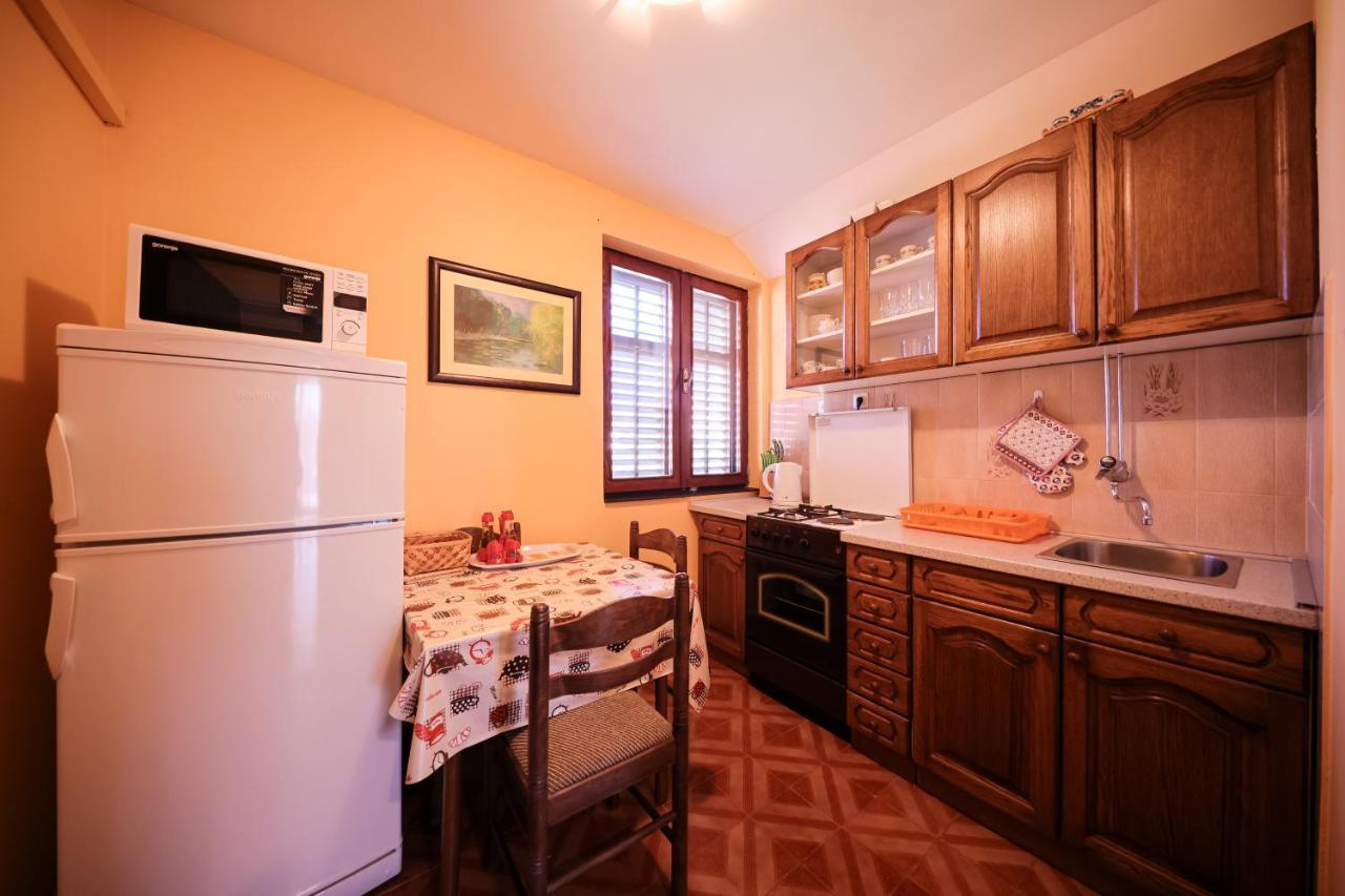 Apartment Ruza Sukosan Bagian luar foto