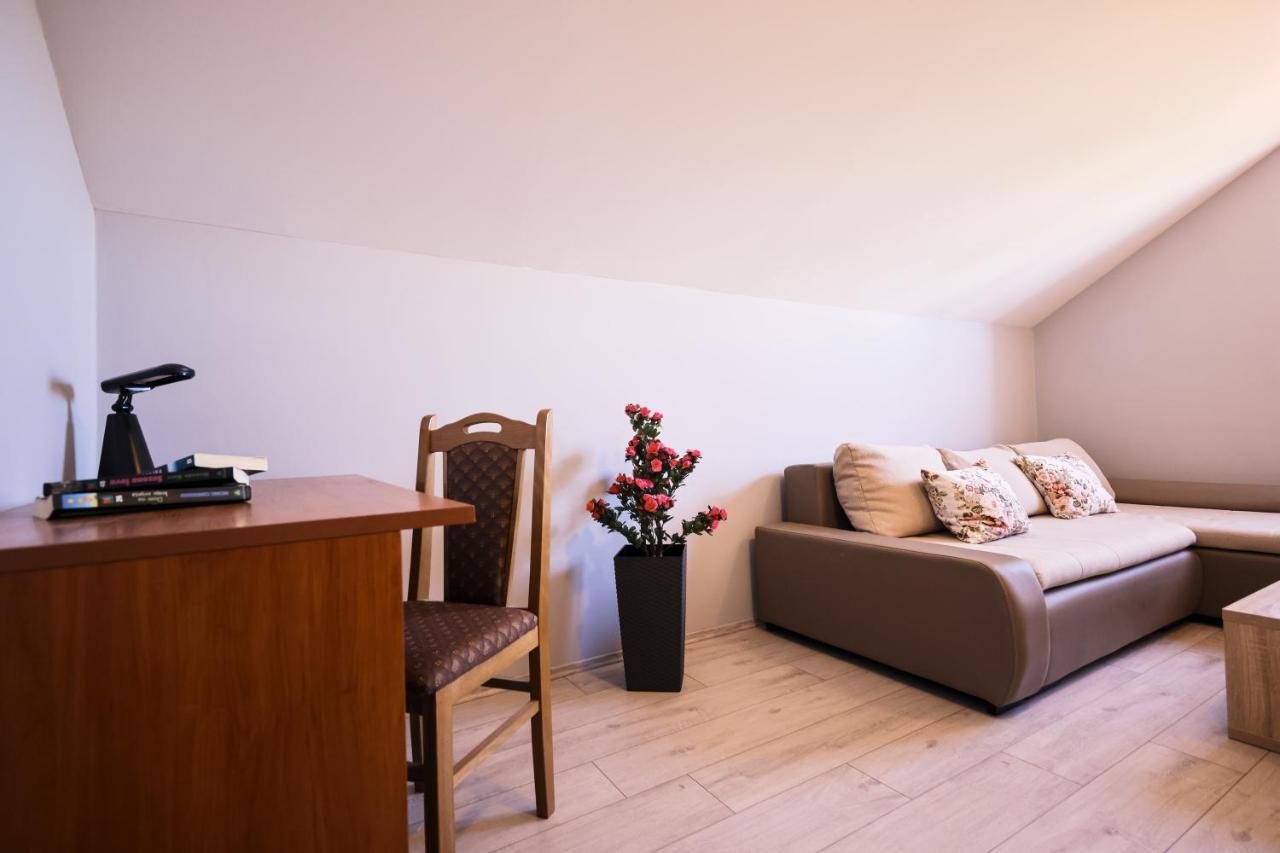 Apartment Ruza Sukosan Bagian luar foto