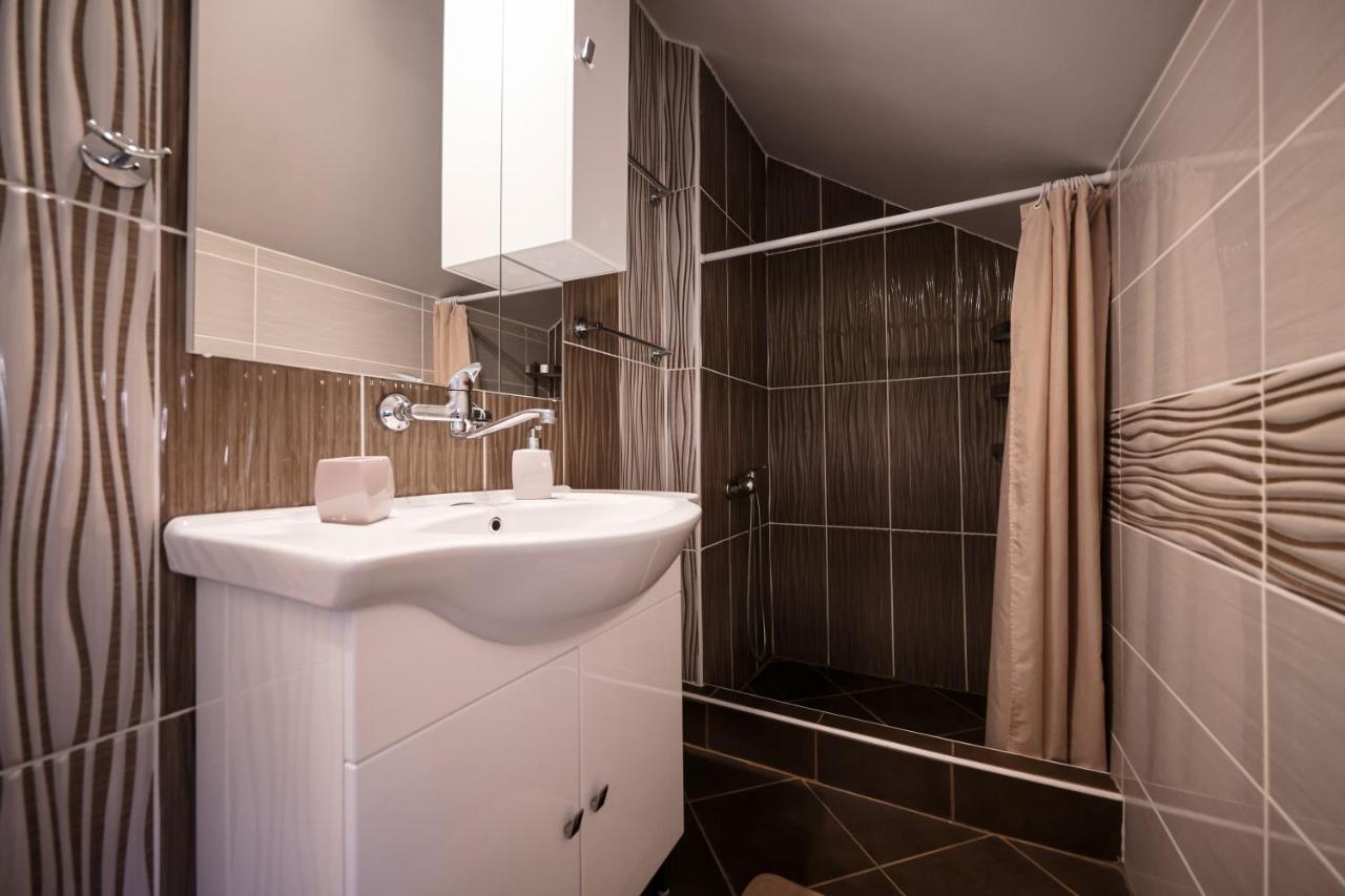 Apartment Ruza Sukosan Bagian luar foto