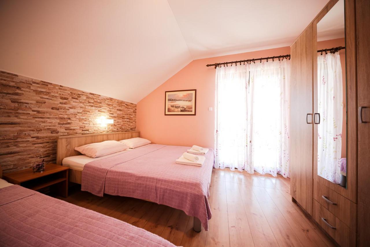 Apartment Ruza Sukosan Bagian luar foto